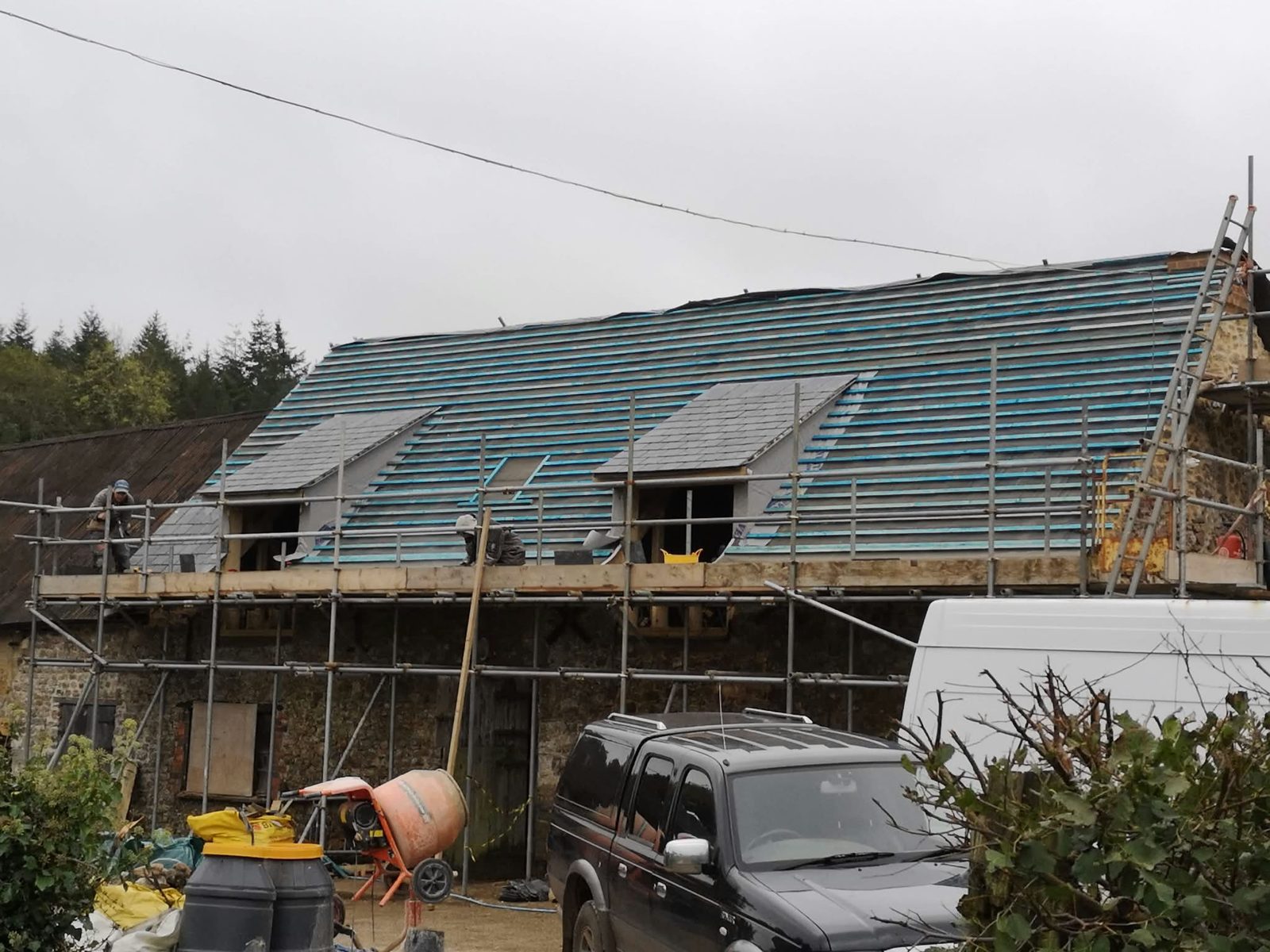 Roof membrane and battens on a barn before the slate goes on